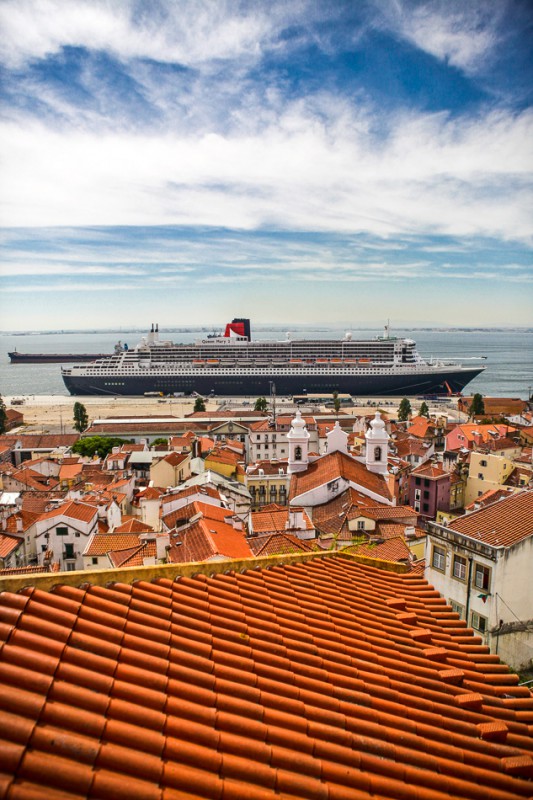 Lisbon receives the three 'Queens' ships